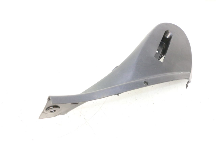 photo de LEFT UNDERSEAT PANEL CF MOTO E-CHARM 125 (2005 - 2008) - Surface and material condition