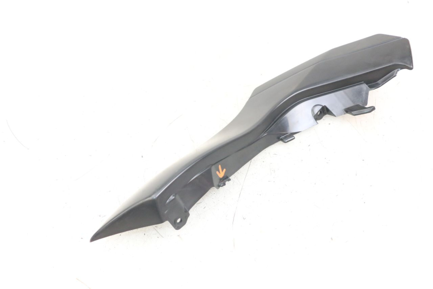 photo de LEFT UNDERSEAT PANEL KAWASAKI ER-6 ER6 N 650 (2012 - 2016) - Technical close-up
