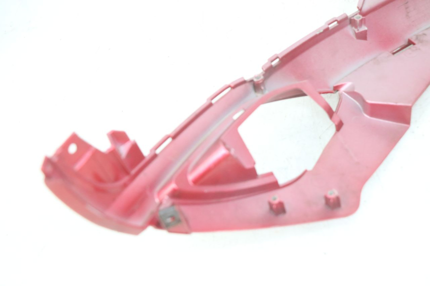 photo de LEFT UNDERSEAT COVER SYM FIDDLE 3 III 125 (2014 - 2020) - Technical close-up