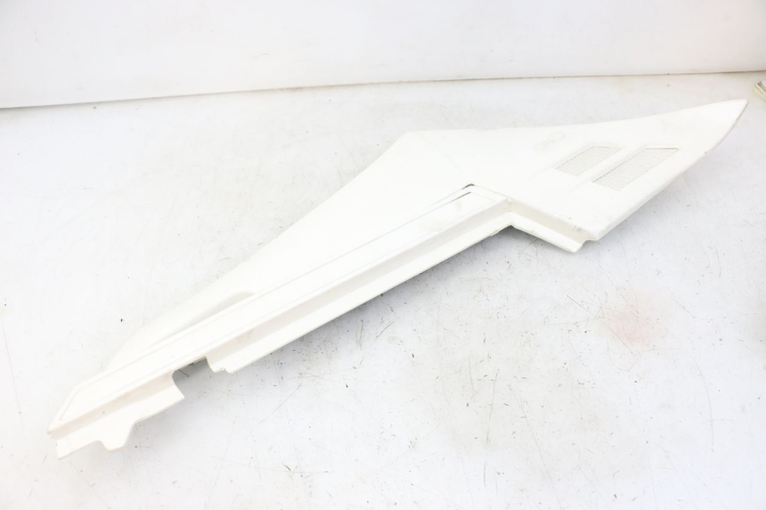 photo de LEFT UNDERSEAT PANEL YAMAHA FJ 36Y 1100 (1984 - 1985) - Fixing points details