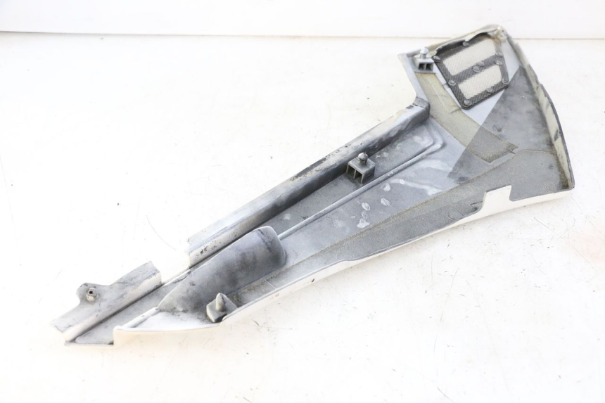 photo de LEFT UNDERSEAT PANEL YAMAHA FJ 36Y 1100 (1984 - 1985) - Surface and material condition