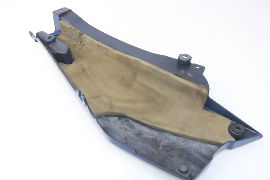 photo de LEFT UNDERSEAT PANEL YAMAHA FJR ABS 1300 (2006 - 2012) - Component detail