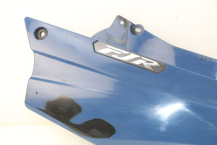 photo de LEFT UNDERSEAT PANEL YAMAHA FJR ABS 1300 (2006 - 2012) - Fixing points details
