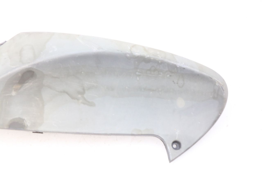 photo de LEFT UNDERSEAT COVER PIAGGIO FLY 100 (2006 - 2010) - Technical close-up