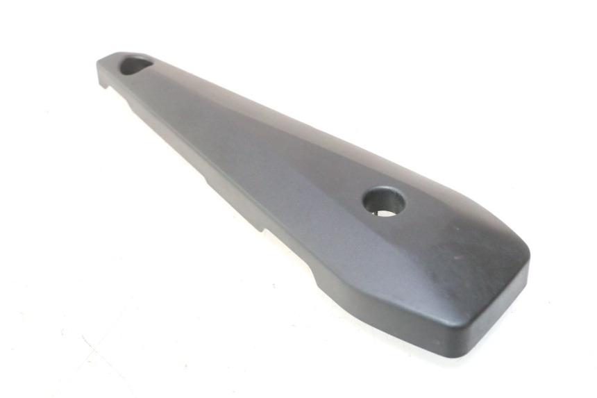 photo de LEFT UNDERSEAT PANEL YAMAHA FZ8 800 (2010 - 2016) - Main view