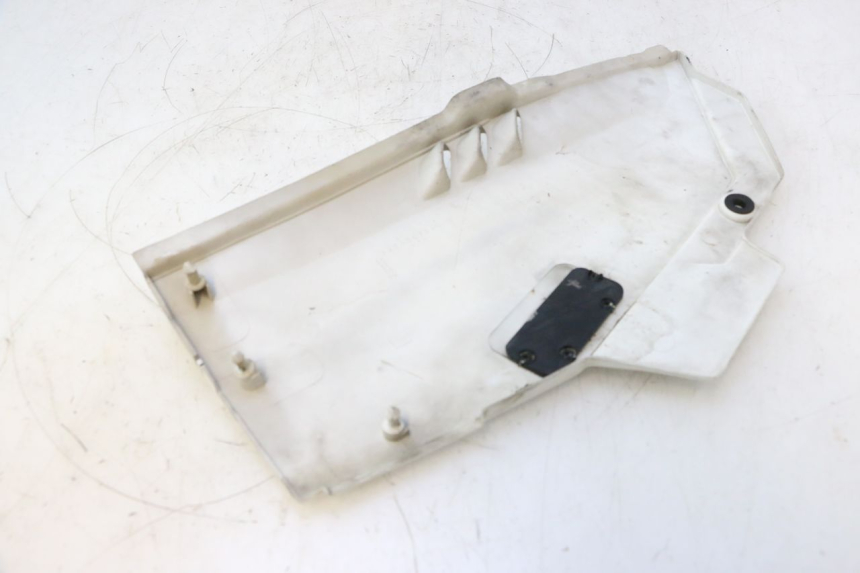 photo de LEFT UNDERSEAT PANEL KAWASAKI GPX F ZX750F 750 (1986 - 1990) - Markings and original references
