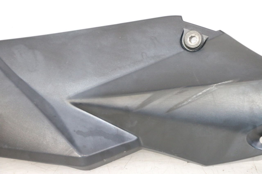 photo de LEFT UNDERSEAT PANEL SUZUKI GSR 750 (2011 - 2017) - Additional view of the item