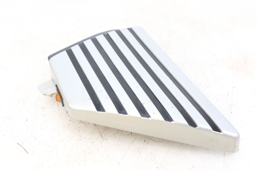 photo de LEFT UNDERSEAT PANEL SUZUKI GSX E 250 (1982 - 1983) - Product overview