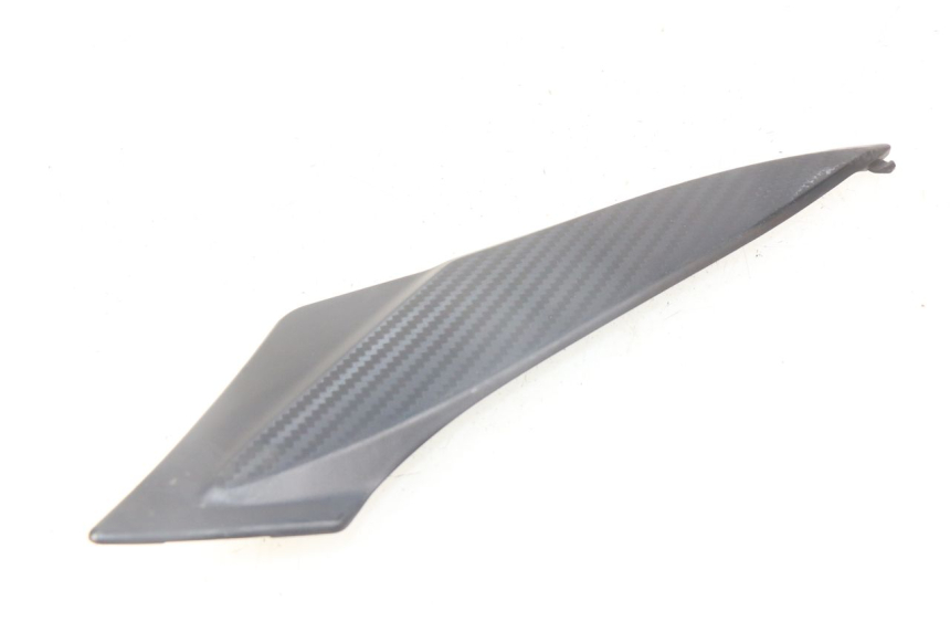 photo de LEFT UNDERSEAT PANEL SUZUKI GSX-R GSXR 750 (2011 - 2016) - Zoom on usage condition