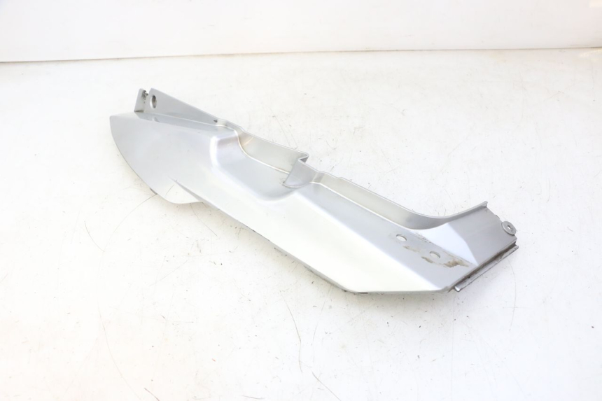 photo de LEFT UNDERSEAT PANEL DAELIM HISTORY 125 (2001 - 2002) - Additional view of the item