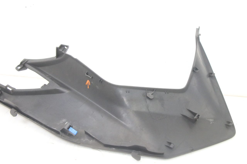 photo de LEFT UNDERSEAT PANEL HONDA FORZA 125 (2021 - 2025) - Fixing points details