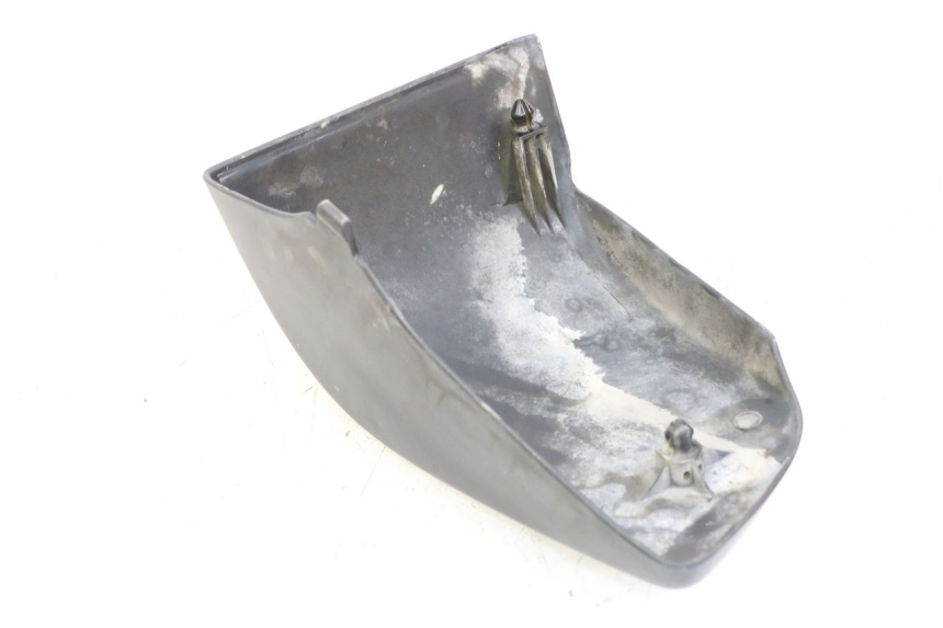 photo de LEFT UNDERSEAT PANEL HONDA VT C2 SHADOW 750 (1997 - 2001) - Technical close-up