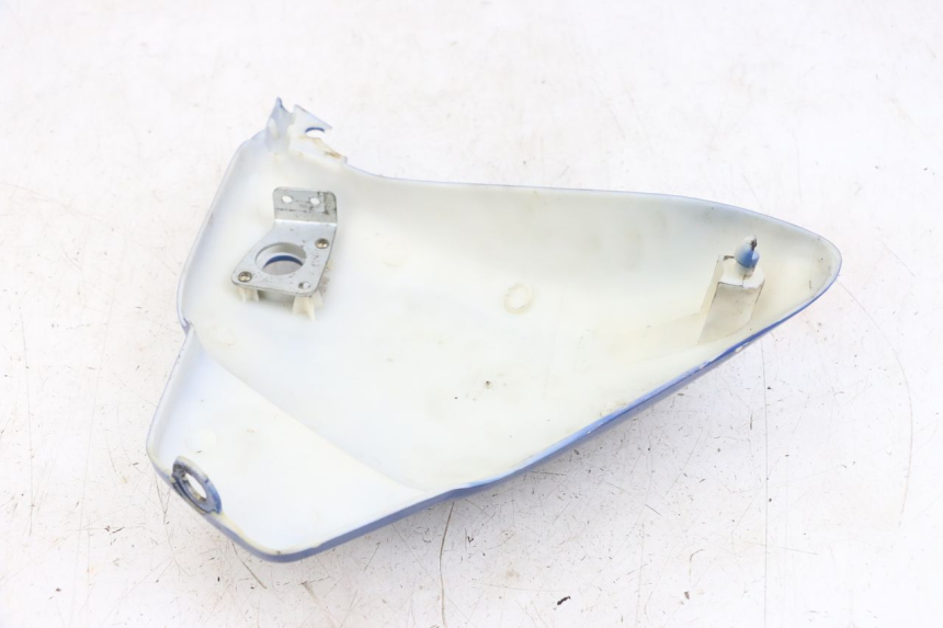 photo de Left side seat cover JINLUN JL HIGHLANDER 125 (2007 - 2015) - Zoom on usage condition