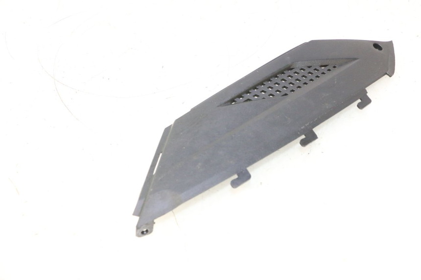 photo de LEFT UNDERSEAT PANEL RIDE JUMP 2T 50 (2012 - 2017) - Component detail
