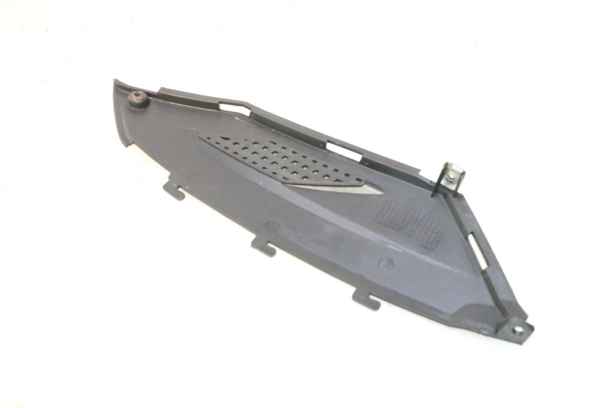 photo de LEFT UNDERSEAT PANEL RIDE JUMP 2T 50 (2012 - 2017) - Technical close-up
