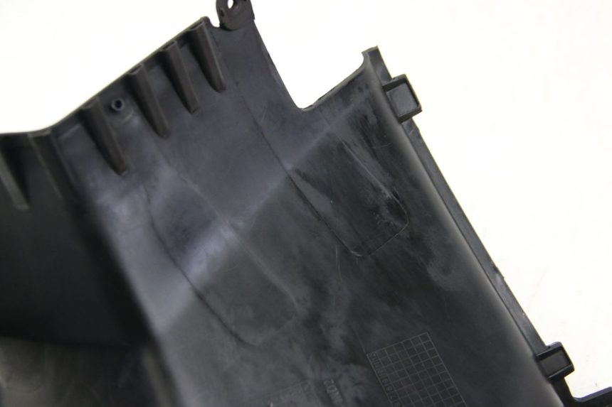 photo de LEFT UNDERSEAT COVER PEUGEOT KISBEE 2T 50 (2018 - 2022) - Distinctive features