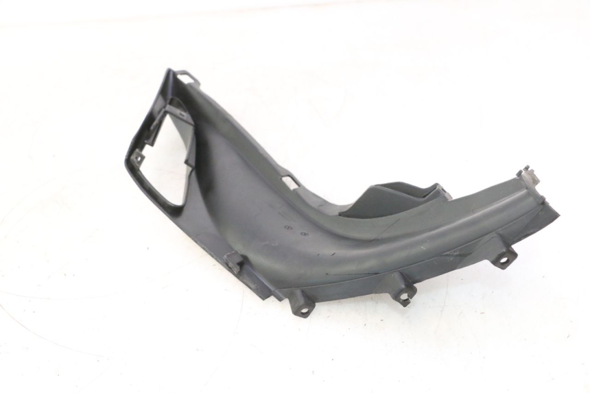 photo de LEFT UNDERSEAT PANEL PIAGGIO LIBERTY IGET 4T 50 (2015 - 2020) - Zoom on usage condition