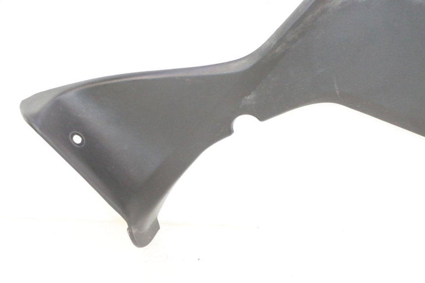 photo de LEFT UNDERSEAT PANEL KYMCO MXU R 250 (2004 - 2010) - High-resolution close-up