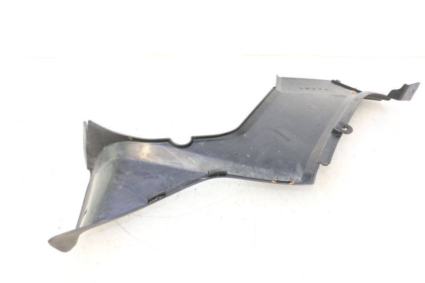 photo de LEFT UNDERSEAT PANEL KYMCO MXU R 250 (2004 - 2010) - Alternative perspective
