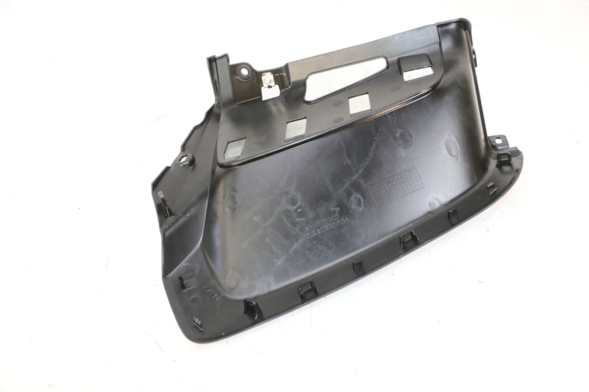 photo de LEFT UNDERSEAT PANEL YAMAHA NEO'S CORE 1 (2022 - 2026) - Fixing points details