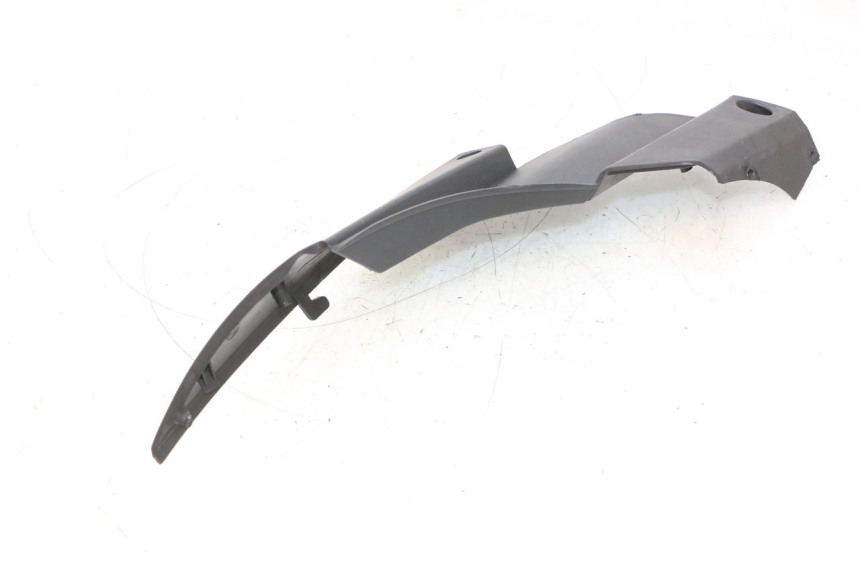 photo de LEFT UNDERSEAT PANEL RAZZO QTR 50 (2011 - 2018) - Technical close-up