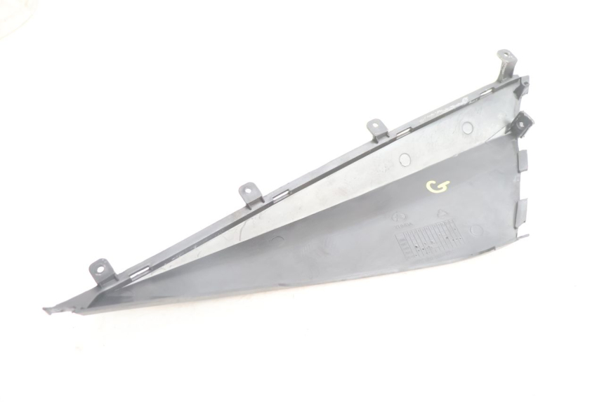 photo de LEFT UNDERSEAT COVER KEEWAY RY6 2T 50 (2011 - 2019) - Zoom on usage condition