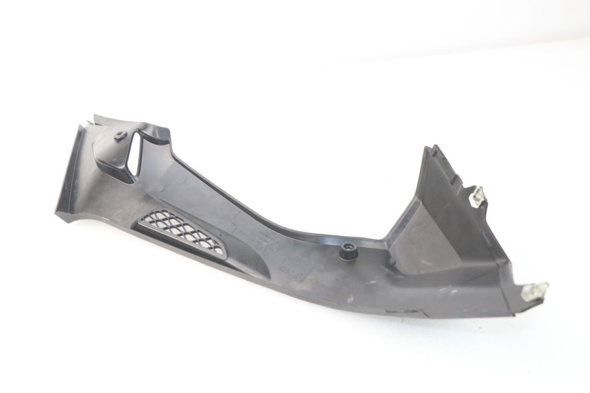 photo de LEFT UNDERSEAT PANEL BMW S RR ABS S1000RR 1000 (2009 - 2011) - Zoom on usage condition