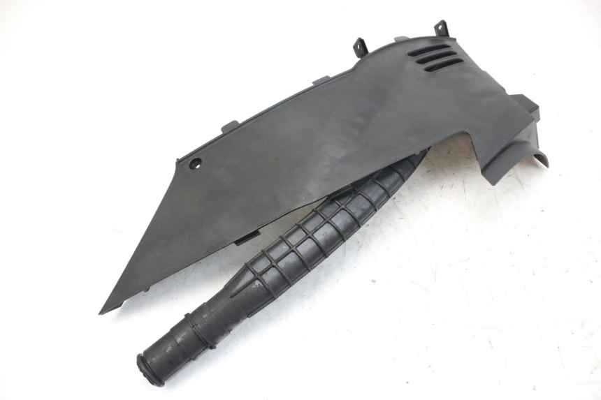 photo de LEFT UNDERSEAT COVER DAELIM S2 FI 125 (2008 - 2017) - Fixing points details