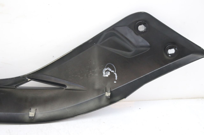 photo de LEFT UNDERSEAT COVER MBK SKYCRUISER 125 (2010 - 2013) - Product overview