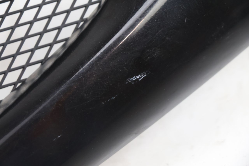 photo de LEFT UNDERSEAT PANEL PEUGEOT SPEEDFIGHT 2 AC 50 (2000 - 2009) - Zoom on usage condition