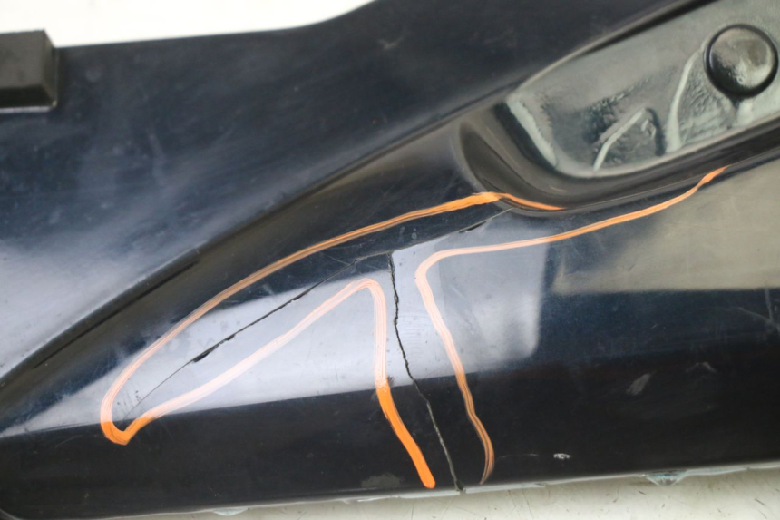 photo de LEFT UNDERSEAT PANEL HONDA ST PAN EUROPEAN 1300 (2002 - 2013) - Component detail