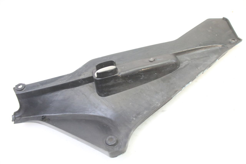 photo de LEFT UNDERSEAT PANEL HONDA ST PAN EUROPEAN 1300 (2002 - 2013) - Alternative perspective