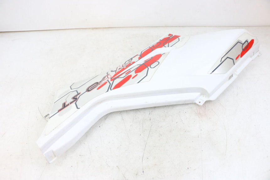 photo de LEFT UNDERSEAT COVER HYTRACK ST 170 (2020 - 2024) - Technical close-up