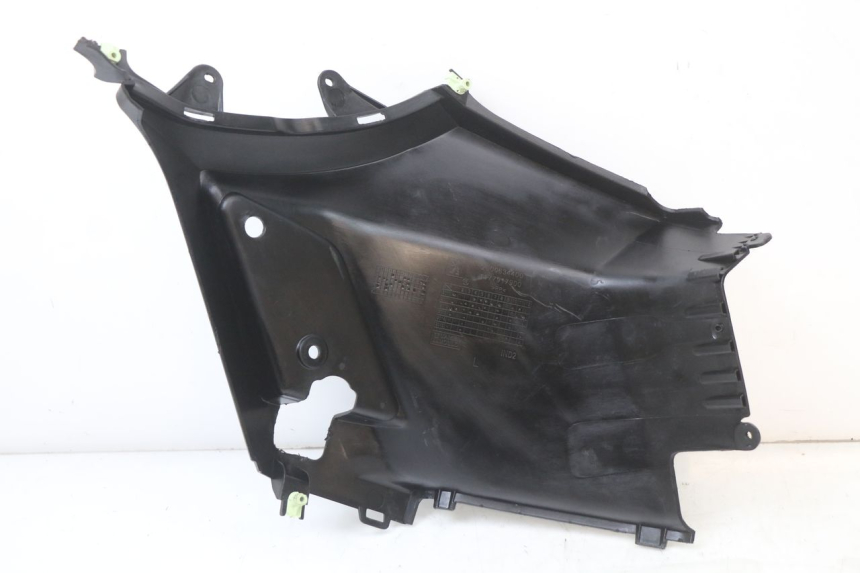 photo de LEFT UNDERSEAT PANEL PEUGEOT STREETZONE I 2T 50 (2018 - 2020) - Zoom on usage condition