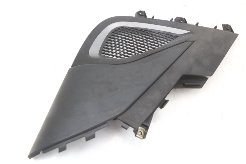 photo de LEFT UNDERSEAT PANEL KYMCO SUPER 8 4T 50 (2018 - 2020) - Component detail