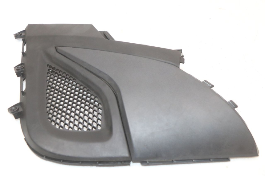 photo de LEFT UNDERSEAT PANEL KYMCO SUPER 8 4T 50 (2021 - 2024) - Technical close-up