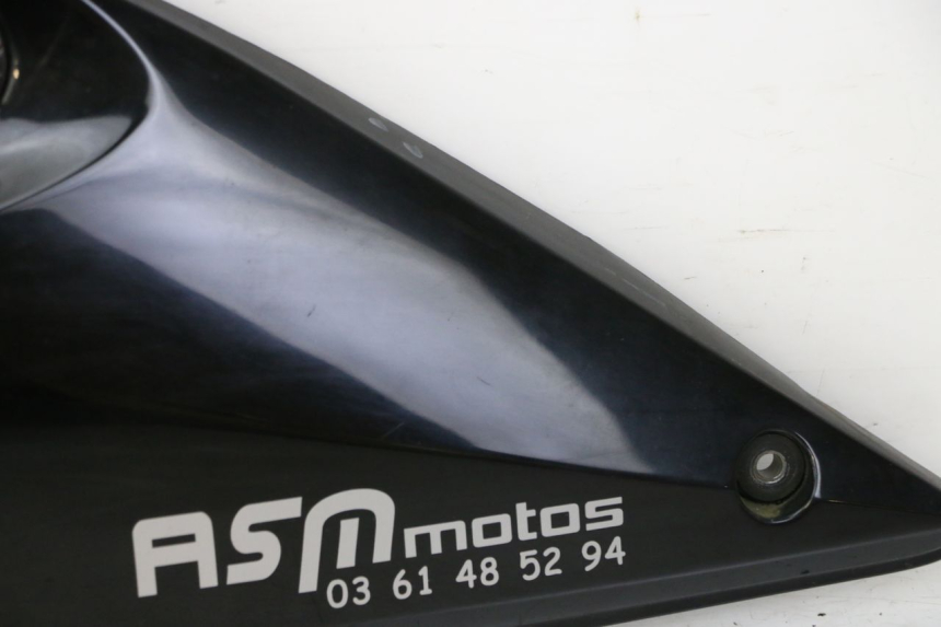 photo de LEFT UNDERSEAT COVER SUZUKI GSF S BANDIT 600 (2000 - 2004) - Markings and original references