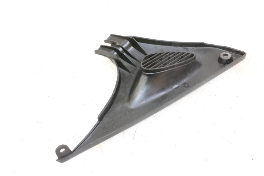photo de LEFT UNDERSEAT PANEL SUZUKI SV S 650 (1999 - 2002) - Component detail