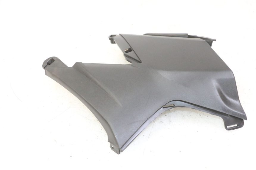 photo de LEFT UNDERSEAT COVER APRILIA SXR 50 (2021 - 2023) - Alternative perspective