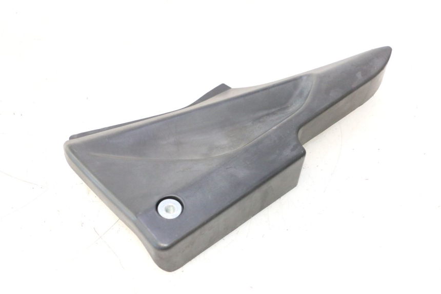 photo de LEFT UNDERSEAT PANEL DAELIM VJ ROADWIN 125 (2004 - 2007) - Component detail
