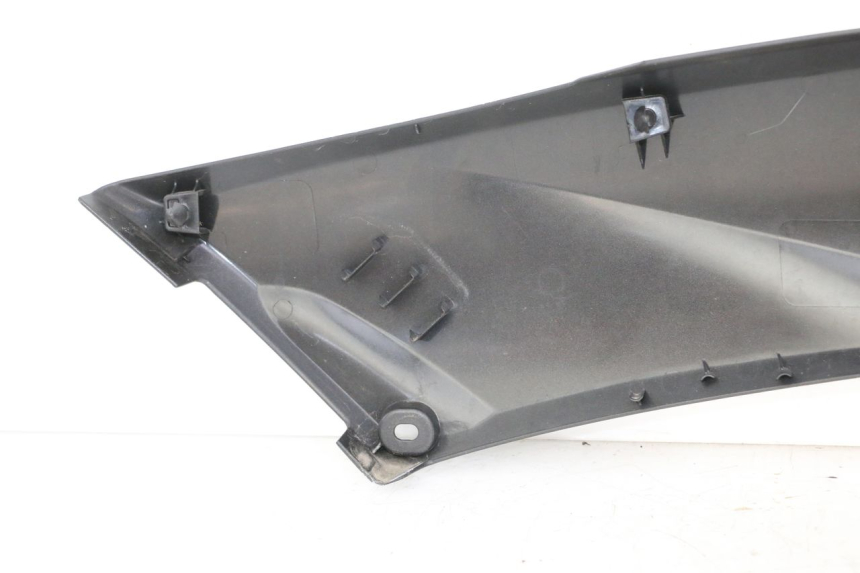 photo de LEFT UNDERSEAT PANEL YAMAHA XMAX X-MAX 125 (2021 - 2025) - Product overview