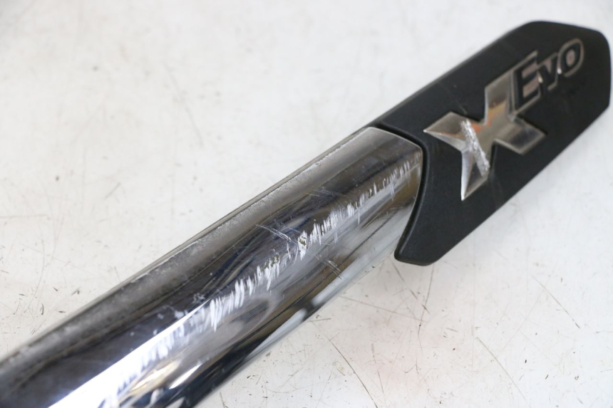 photo de LEFT UNDERSEAT COVER PIAGGIO XEVO - X EVO 125 (2007 - 2017) - Alternative perspective