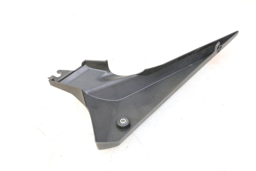 photo de LEFT UNDERSEAT PANEL YAMAHA XJ6 ABS 600 (2008 - 2016) - Component detail