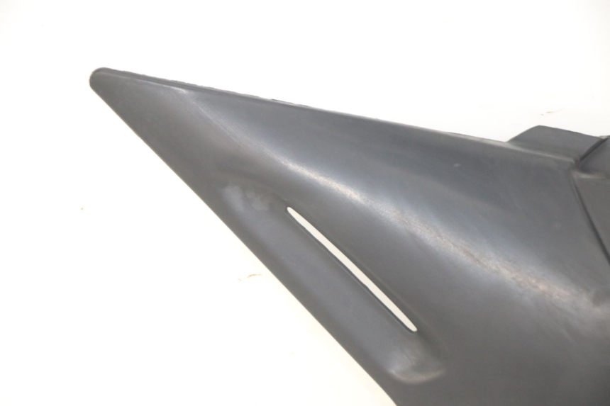 photo de LEFT UNDERSEAT PANEL YAMAHA XJN DIVERSION 600 (2000 - 2003) - Surface and material condition
