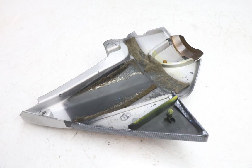 photo de LEFT UNDERSEAT PANEL YAMAHA XJR 1300 (1998 - 2002) - Product overview