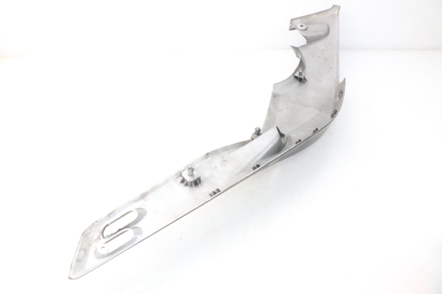 photo de LEFT UNDERSEAT COVER YAMAHA XP T-MAX TMAX ABS 500 (2004 - 2007) - Alternative perspective