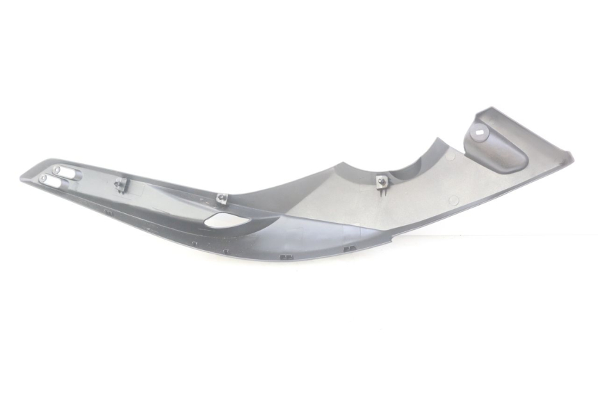 photo de LEFT UNDERSEAT COVER YAMAHA XP T-MAX TMAX ABS 500 (2004 - 2007) - Alternative perspective