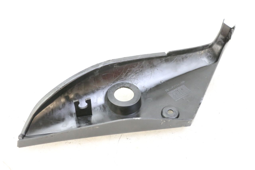 photo de LEFT UNDERSEAT PANEL YAMAHA TZR 50 (2008 - 2016) - Zoom on usage condition