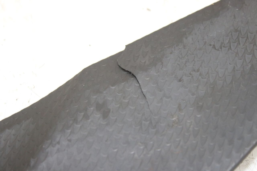 photo de LEFT UNDERSEAT COVER YAMAHA YZF R1 1000 (2007 - 2008) - Component detail