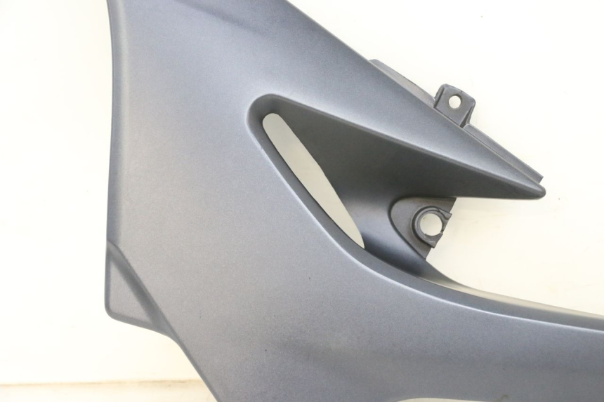 photo de LEFT UNDERSEAT PANEL KAWASAKI ZR 7 750 (1999 - 2004) - Additional view of the item